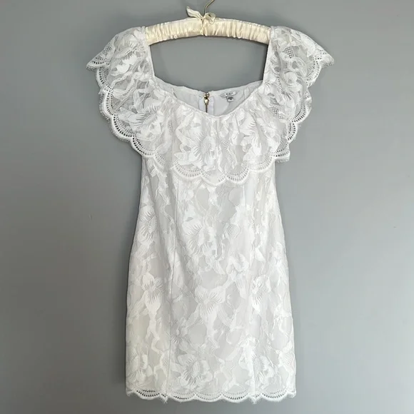 white lace fitted prom dress Fitted lace mermaid prom dress main image 0